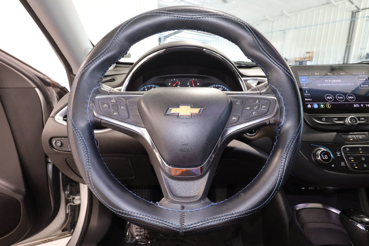 Used 2020 Chevrolet Malibu LT FWD image 7