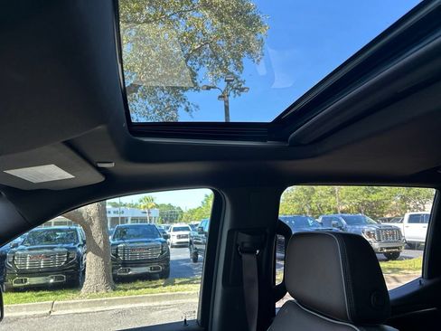 Used 2024 GMC Sierra 1500 Denali w/ Denali Reserve Package AWD/4WD image 14