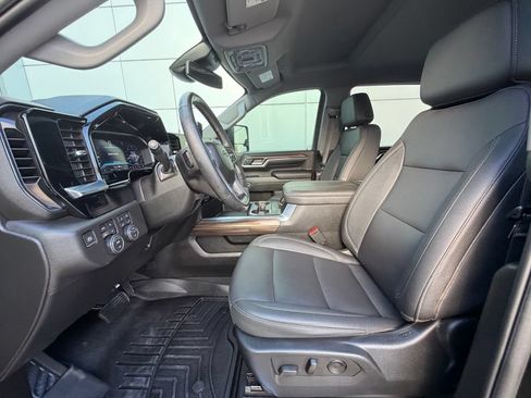 Used 2024 Chevrolet Silverado 2500 LT w/ Midnight Edition AWD/4WD image 19