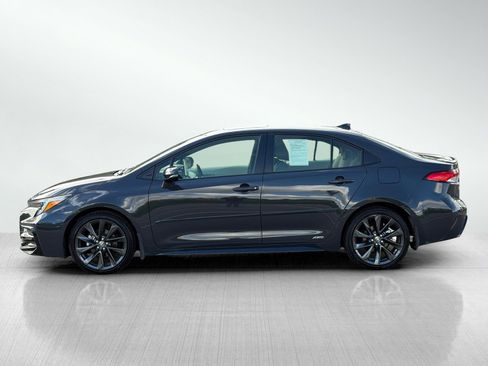 Used 2025 Toyota Corolla SE w/ SE Premium Package AWD/4WD image 4