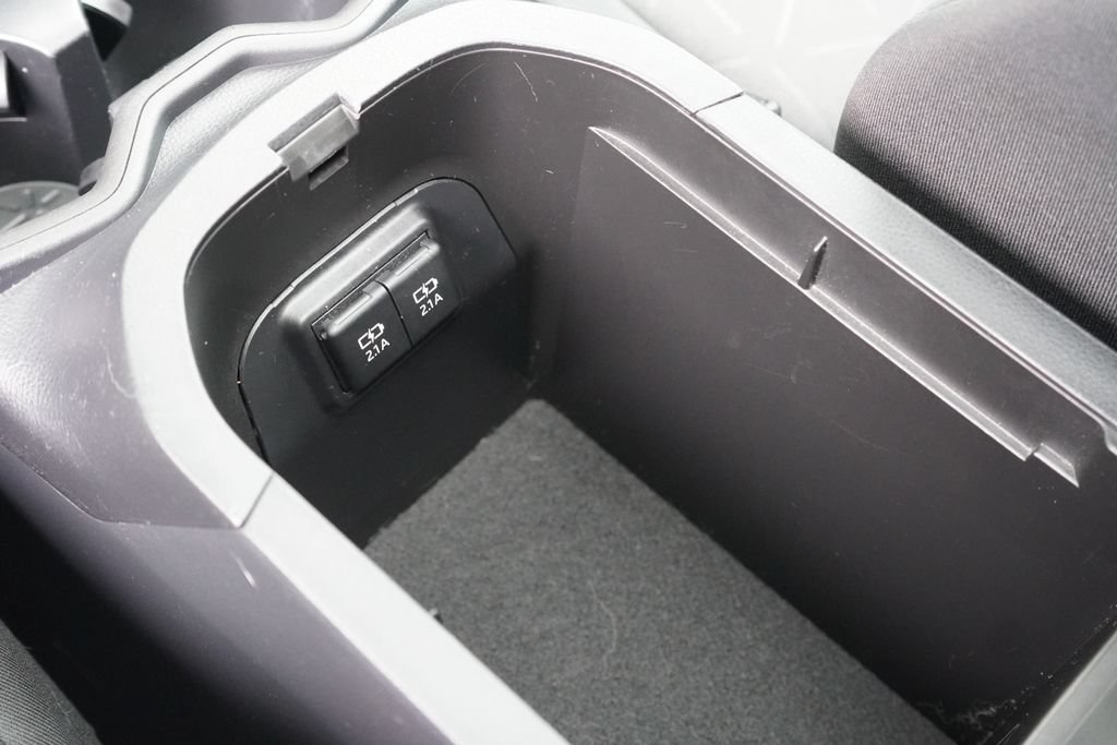 Used 2019 Toyota RAV4 XLE w/ Convenience Package AWD/4WD image 21