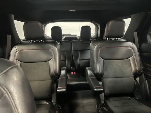 Used 2022 Ford Explorer ST-Line w/ Class IV Trailer Tow Package image 99