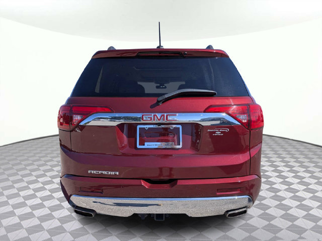 Used 2017 GMC Acadia Denali w/ Technology Package FWD image 5