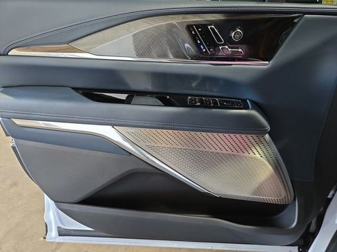 New 2026 Cadillac Escalade IQ Luxury 2 image 19