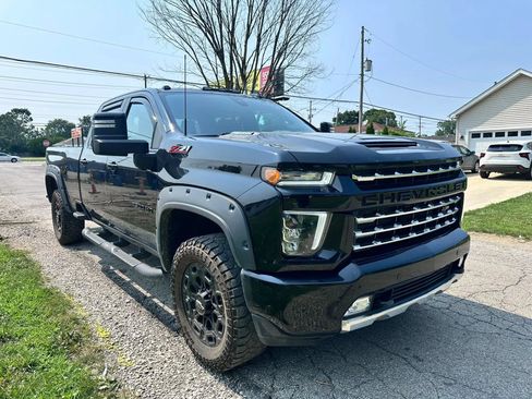 Used 2021 Chevrolet Silverado 2500 LTZ w/ LTZ Plus Package AWD/4WD image 3