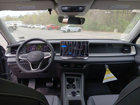 New 2026 Volkswagen Tiguan SE AWD/4WD image 12
