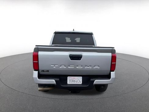 Used 2025 Toyota Tacoma TRD Off-Road image 12