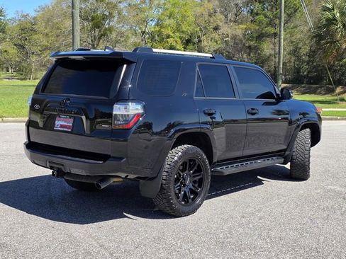 Used 2024 Toyota 4Runner SR5 Premium w/ Moonroof Package image 5