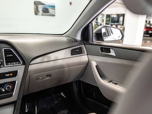 Used 2015 Hyundai Sonata SE FWD image 35