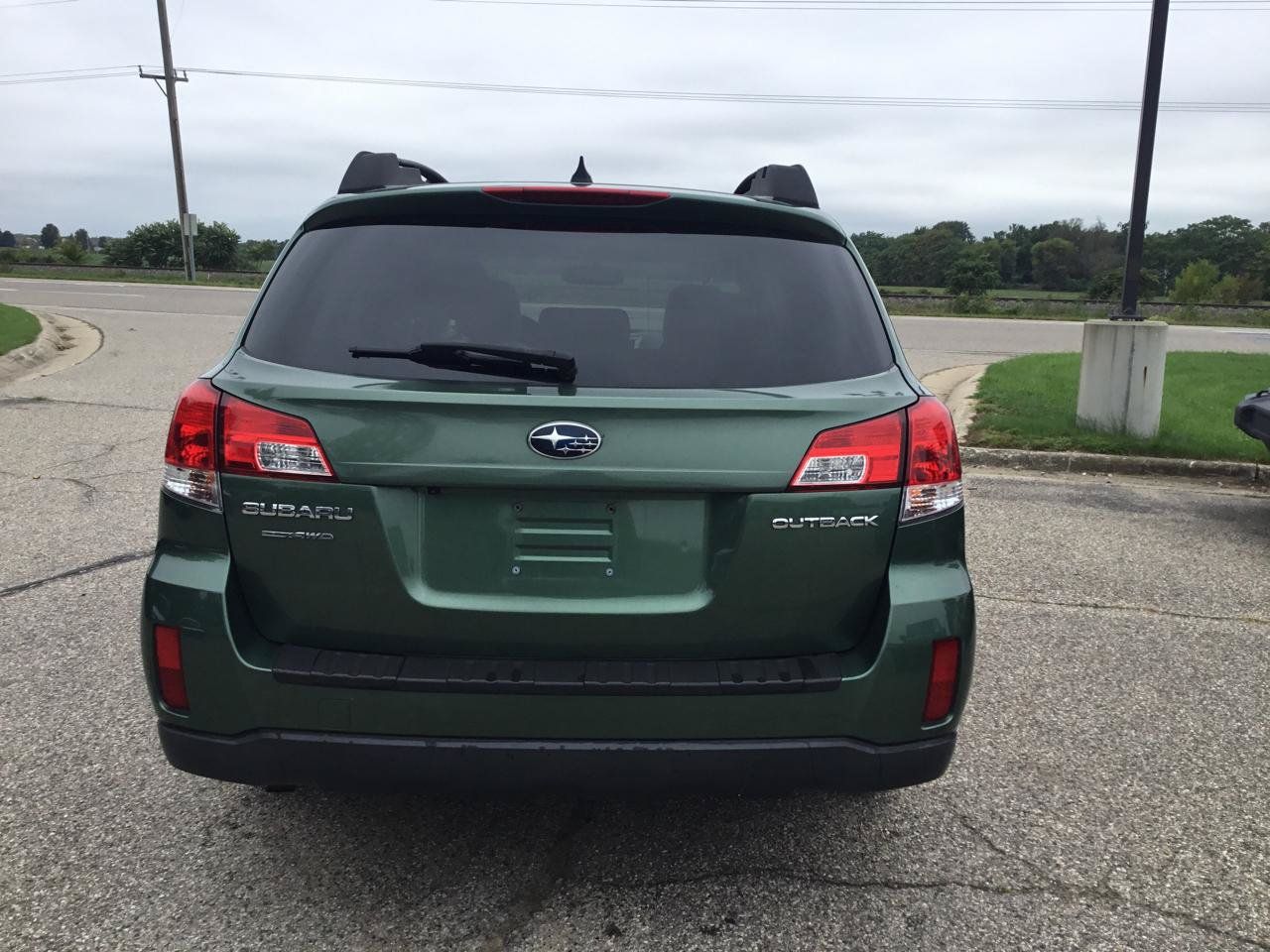 Used 2014 Subaru Outback 2.5i Limited AWD/4WD image 8