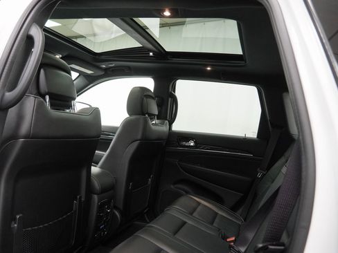 Used 2021 Jeep Grand Cherokee Overland image 24