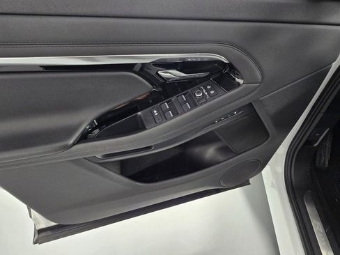 Used 2022 Land Rover Range Rover Evoque R-Dynamic S image 15