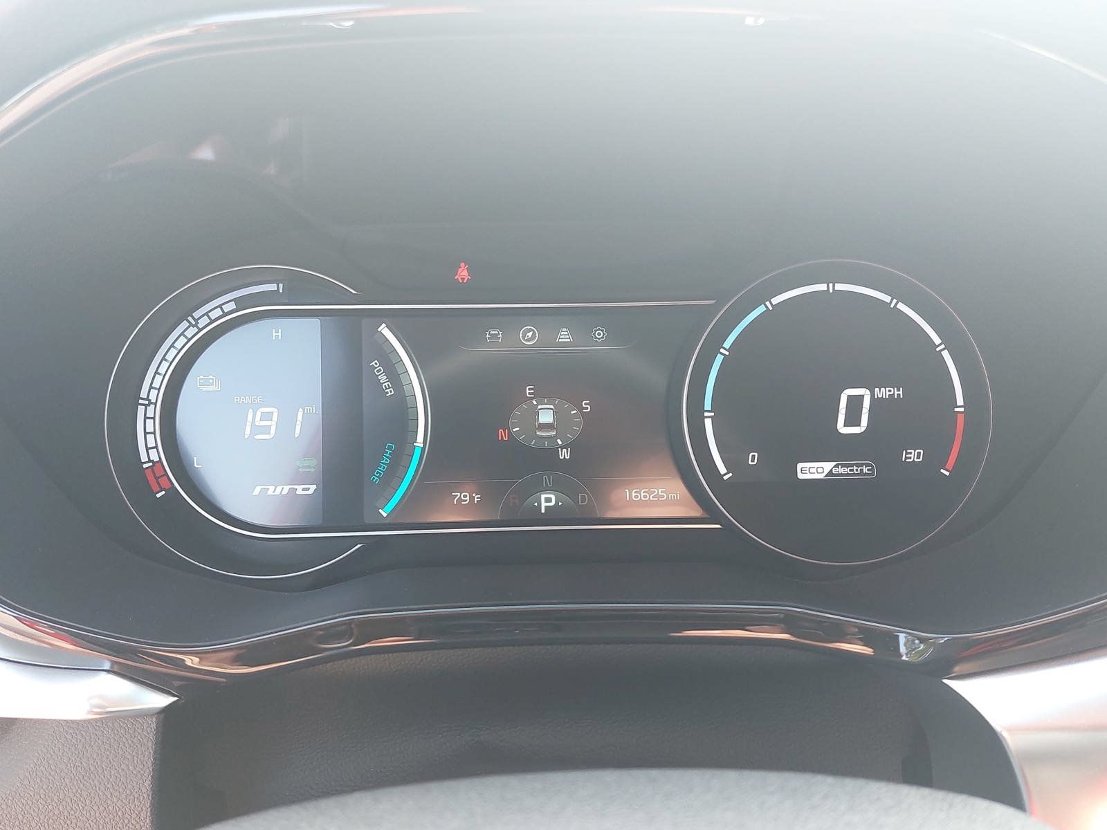Used 2022 Kia Niro EX Premium w/ Cold Weather Package FWD image 18