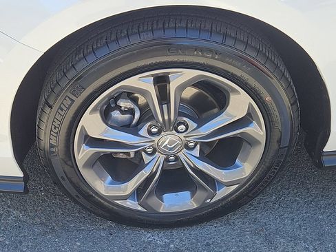 Certified 2023 Honda Accord EX image 5