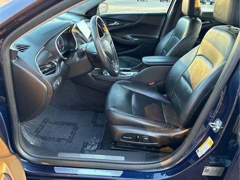 Used 2018 Chevrolet Malibu Premier w/ Driver Confidence Package image 15