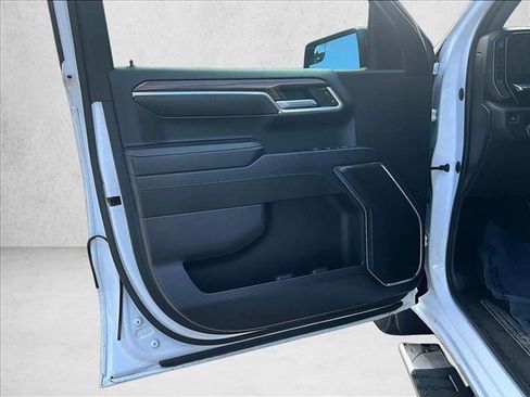 Used 2023 Chevrolet Silverado 1500 RST RWD image 17