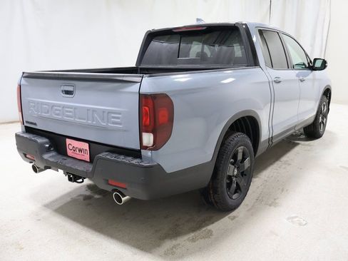 New 2026 Honda Ridgeline Black Edition image 4