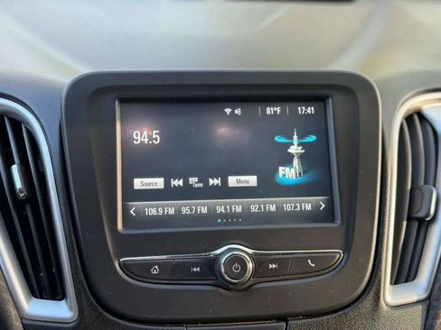 Used 2018 Chevrolet Malibu LS FWD image 15