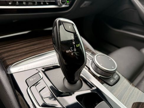 Used 2019 BMW 530i xDrive image 24