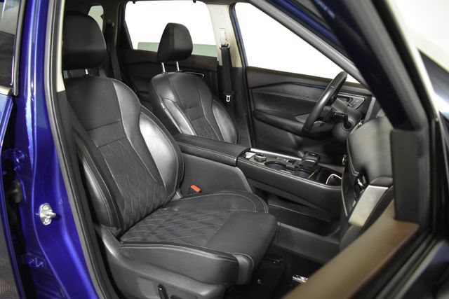 Certified 2023 Nissan Rogue Platinum w/ Platinum Premium Package AWD/4WD image 34