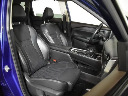 Used 2023 Nissan Rogue Platinum w/ Platinum Premium Package AWD/4WD image 34