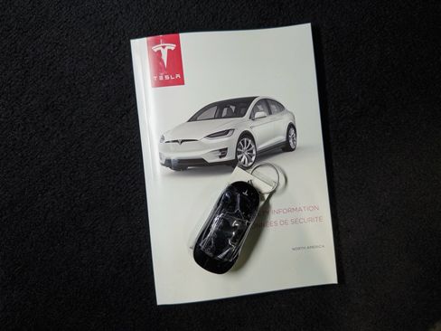 Used 2020 Tesla Model X Long Range image 24