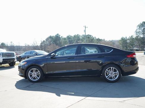 Used 2018 Ford Fusion SE w/ Fusion SE Technology Package image 34