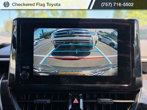Used 2024 Toyota Corolla SE w/ SE Premium Package FWD image 17
