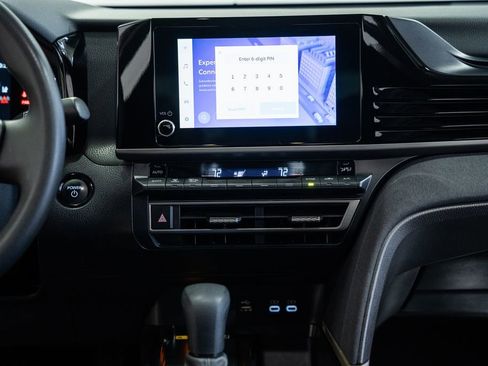 Used 2025 Toyota Camry LE image 17