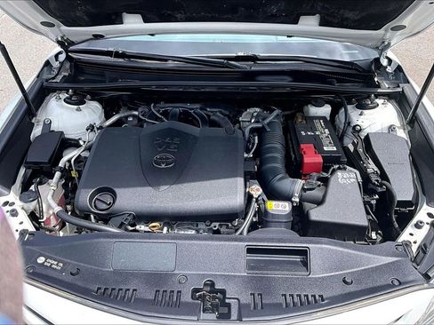 Used 2018 Toyota Camry XSE FWD image 30