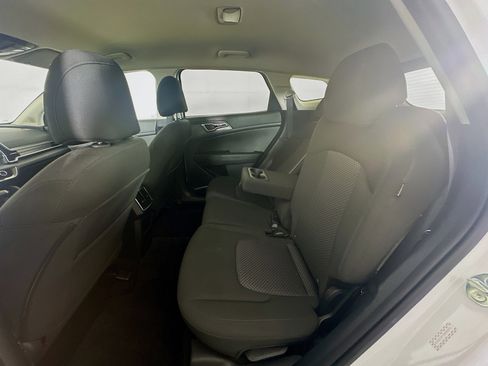 Used 2025 Kia Sportage LX image 27