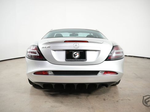 Used 2005 Mercedes-Benz SLR image 9