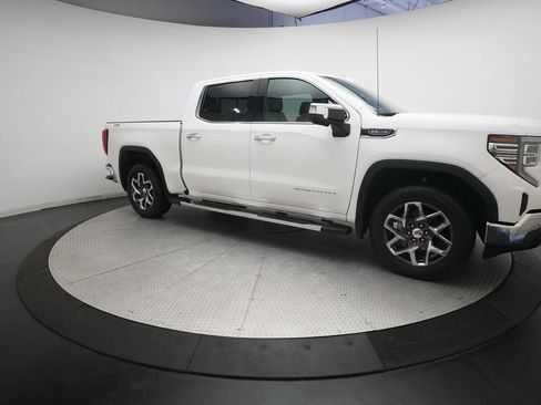 Used 2024 GMC Sierra 1500 SLT w/ SLT Premium Plus Package AWD/4WD image 36
