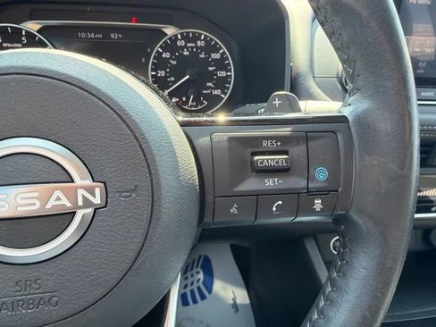Used 2023 Nissan Rogue SV w/ SV Premium B Package FWD image 17