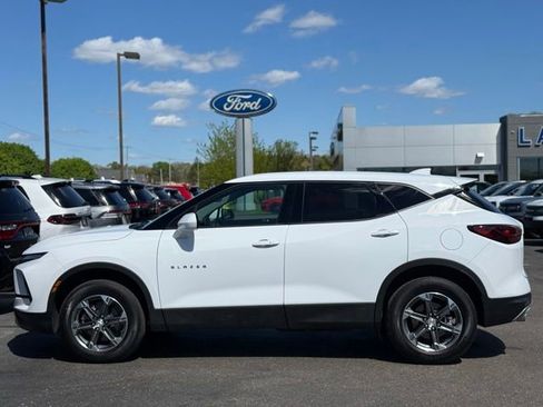 Used 2025 Chevrolet Blazer LT AWD/4WD image 30