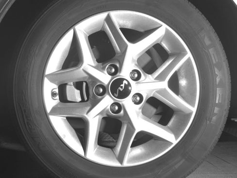 Used 2025 Kia Soul LX w/ LX Technology Package FWD image 15