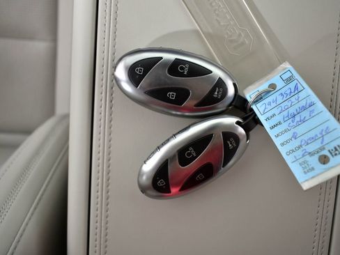 Used 2024 Hyundai Santa Fe Calligraphy image 50