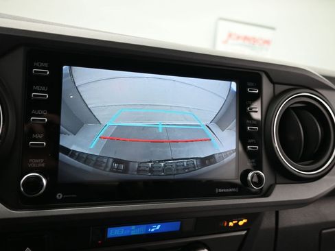 Used 2022 Toyota Tacoma TRD Sport image 18