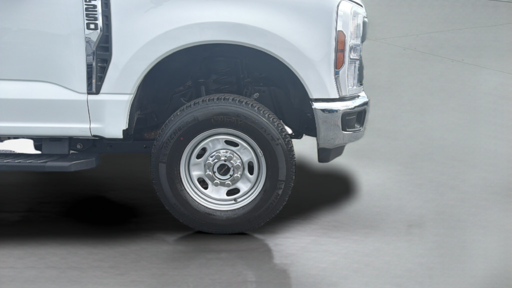 Used 2025 Ford F250 XL w/ XL Chrome Package AWD/4WD image 32