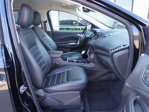 Used 2019 Ford Escape SEL image 22
