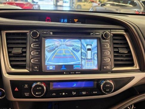 Used 2018 Toyota Highlander Limited Platinum w/ Protection Package #3 AWD/4WD image 18