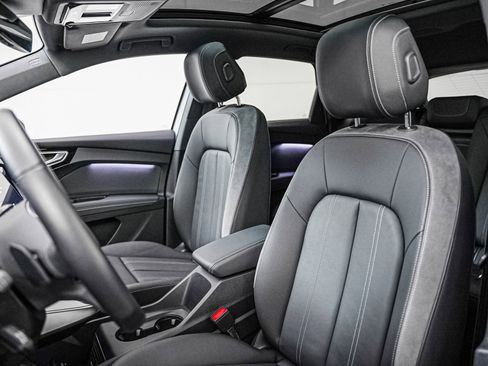 Used 2024 Audi Q4 e-tron Prestige w/ Black Optic Package image 10