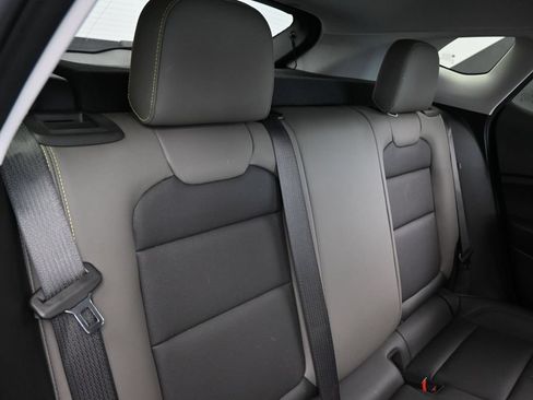 Used 2025 Chevrolet Trax ACTIV FWD image 36