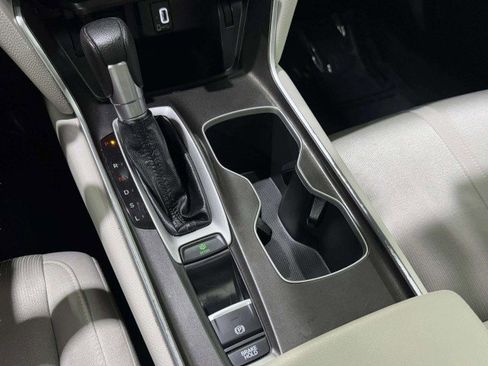 Used 2019 Honda Accord EX image 23