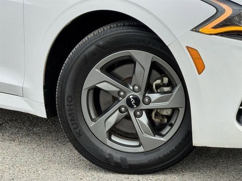 Used 2023 Kia K5 LXS image 32