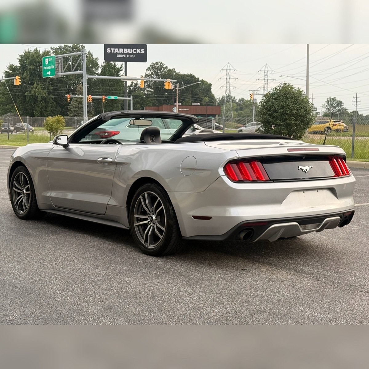 Used 2017 Ford Mustang Premium RWD image 3