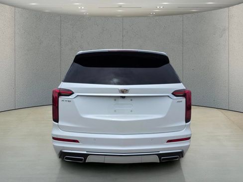 Used 2021 Cadillac XT6 Premium Luxury FWD image 6