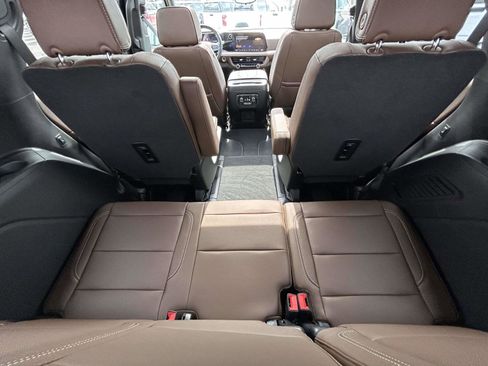 New 2026 Chevrolet Tahoe High Country AWD/4WD image 15
