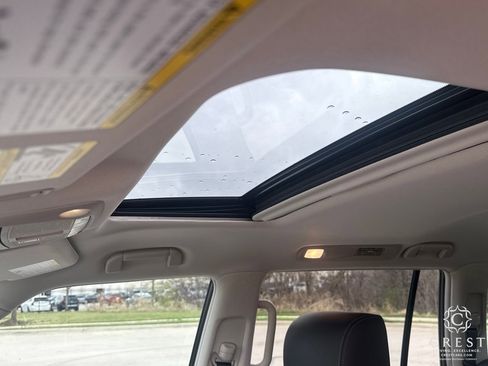 Used 2023 Nissan Armada Platinum w/ Captain's Chairs Package image 23