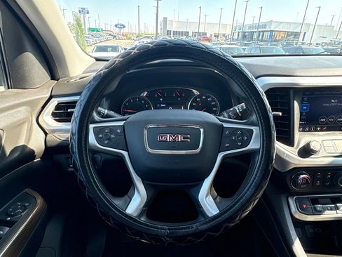 Used 2023 GMC Acadia SLE FWD image 7